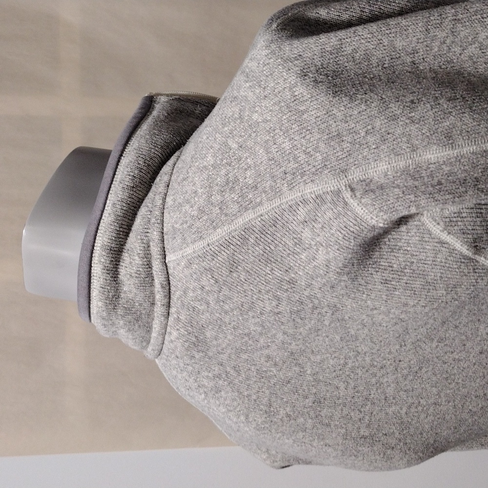 Patagonia light gray zip fleece jacket. Small - Picture 7 of 13